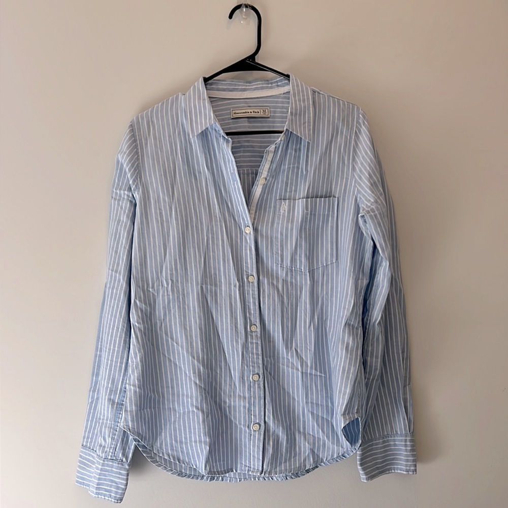 ❌SOLD❌Abercrombie & Fitch Boyfriend Button up - Picture 2 of 5